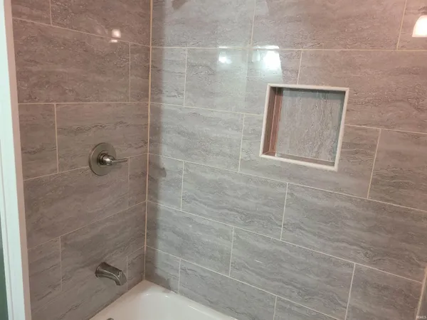 $129,999 | 715 Vigo Street, Vincennes, IN 47591