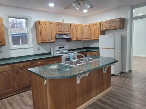 $129,999 | 715 Vigo Street, Vincennes, IN 47591