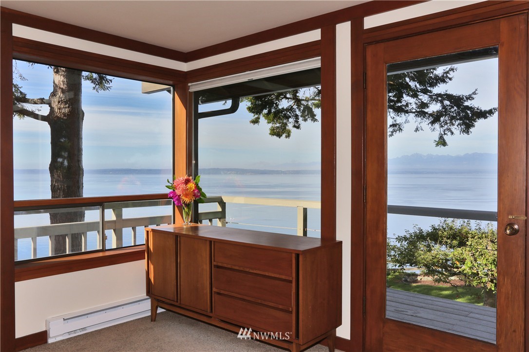 6924 Sills Road Clinton, WA 98236 - Photo 11 of 25