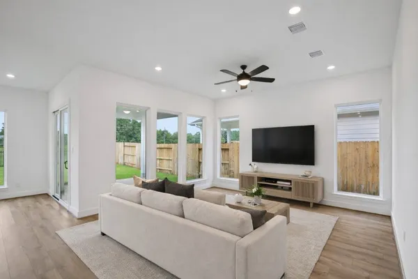 $389,660 | 23515 Steely Thicket Trail, Tomball, TX 77375