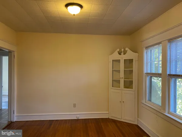 $2,400 | 712 Grove Street, Haddonfield, NJ 08033