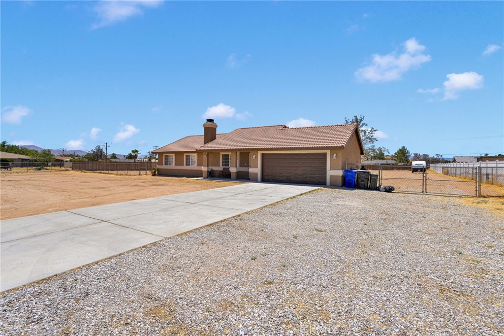 20083 Rimrock Road East Apple Valley, CA 92307 - Photo 3 of 41