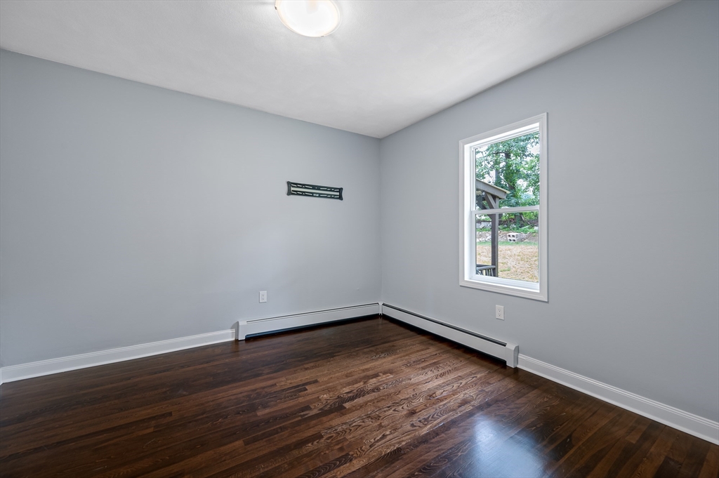 7 Pasadena Parkway Worcester, MA 01605 - Photo 18 of 26