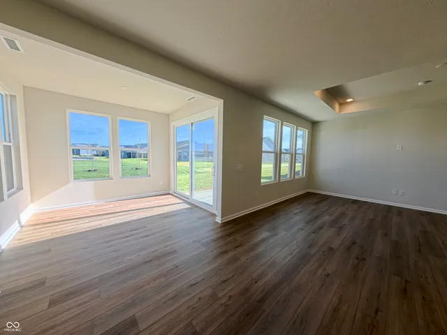 $469,900 | 811 Daisy Street, Greenwood, IN 46143