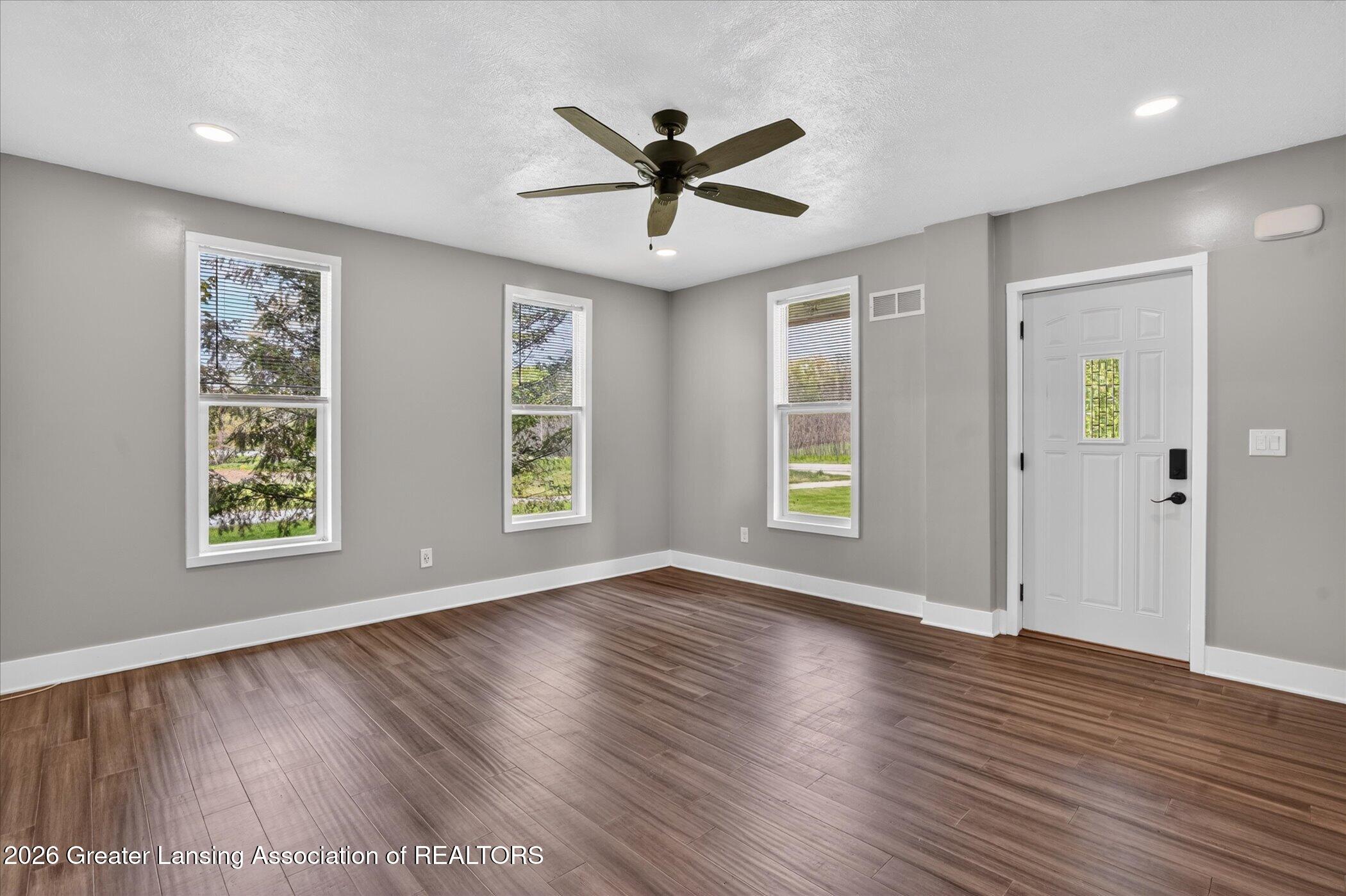 8843 Bunkerhill Road Jackson, MI 49201 - Photo 3 of 37 07-8843-Bunkerhill-Rd-WindowStill