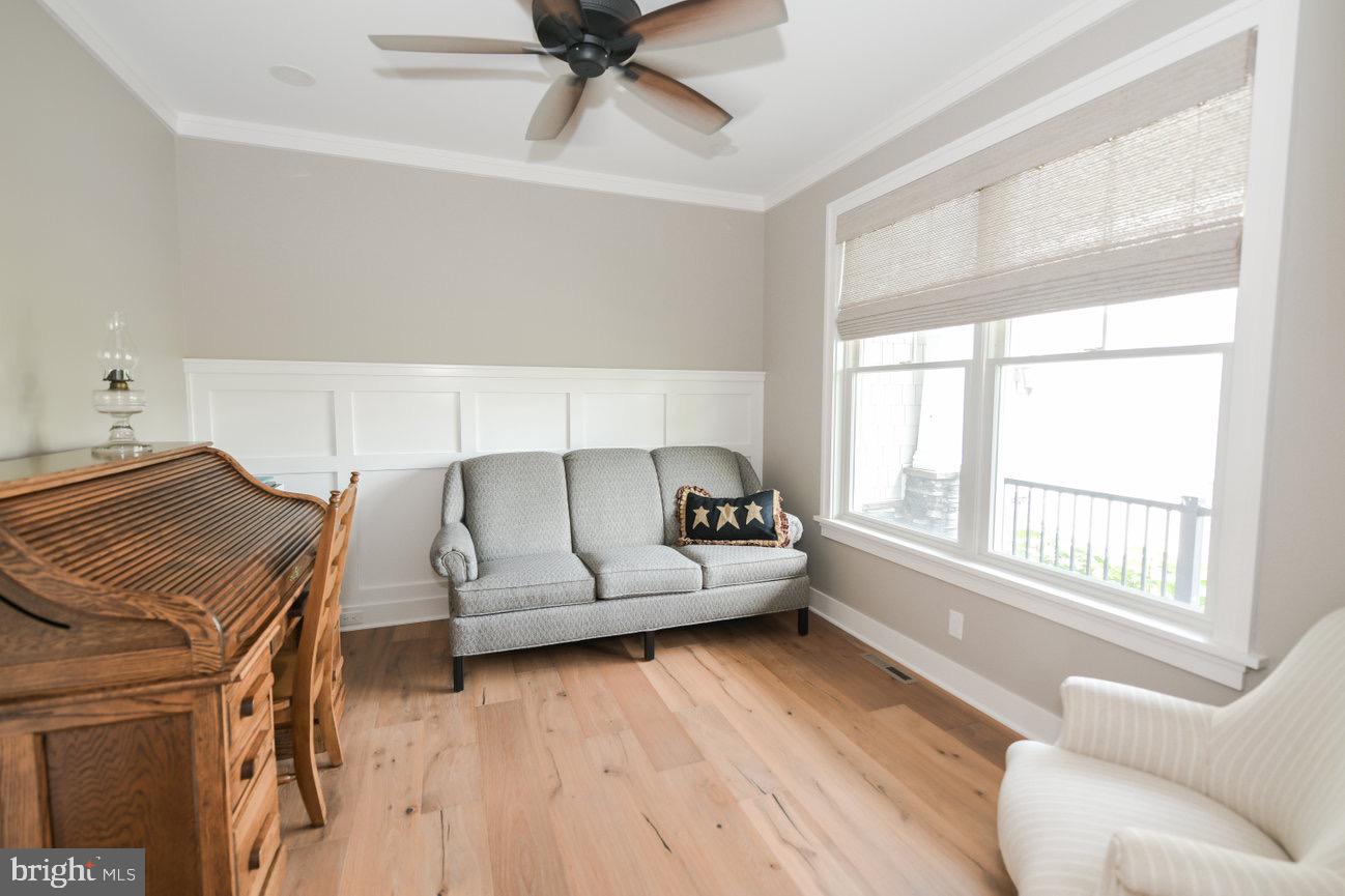 7091 Schoolhouse Road Hershey, PA 17033 - Photo 17 of 37 a living room with furniture and a large window