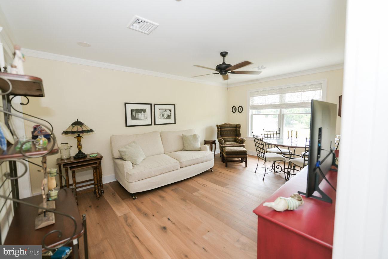 7091 Schoolhouse Road Hershey, PA 17033 - Photo 28 of 37 a living room with furniture