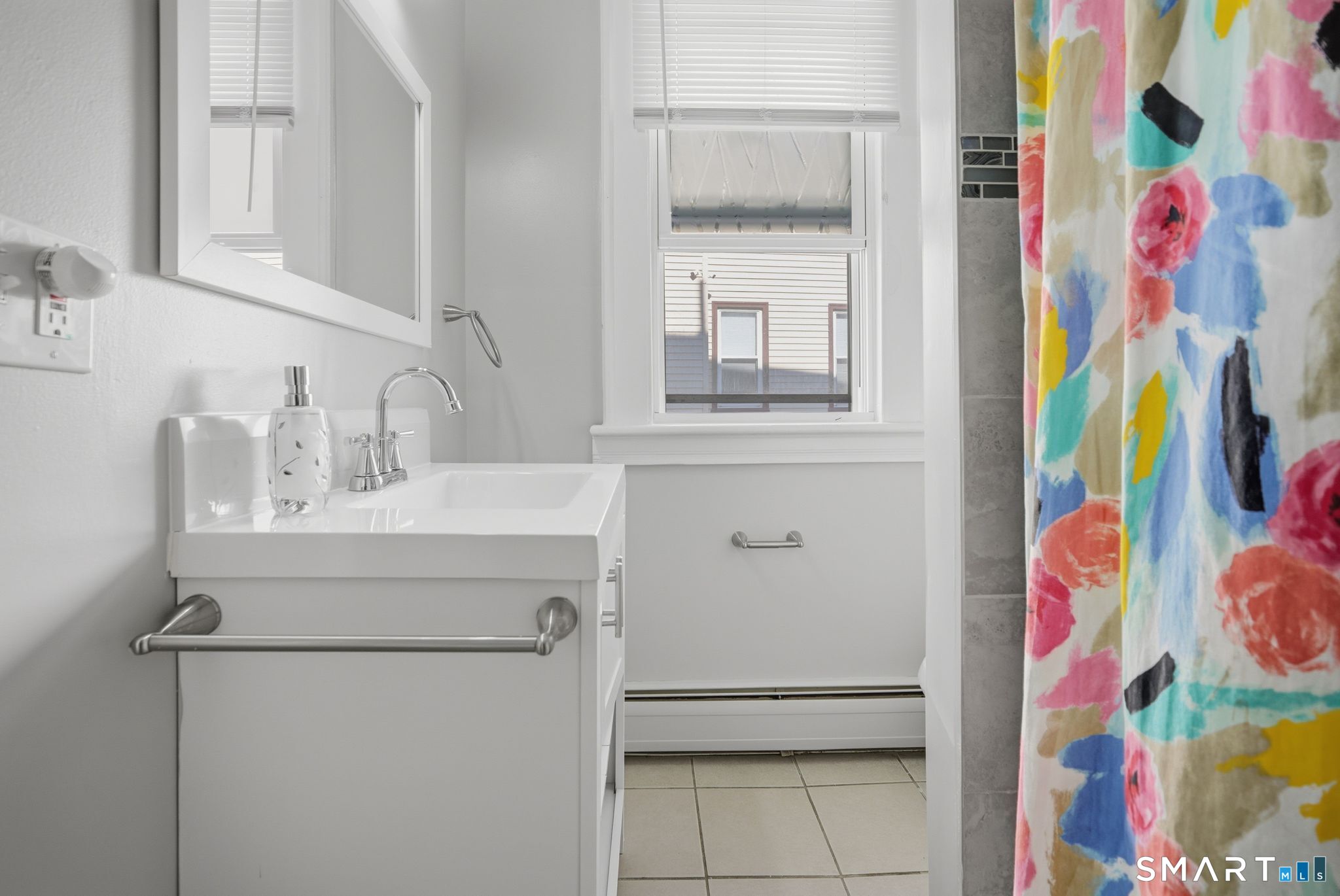 254 Wayne Street Bridgeport, CT 06606 - Photo 13 of 36 Full-bath