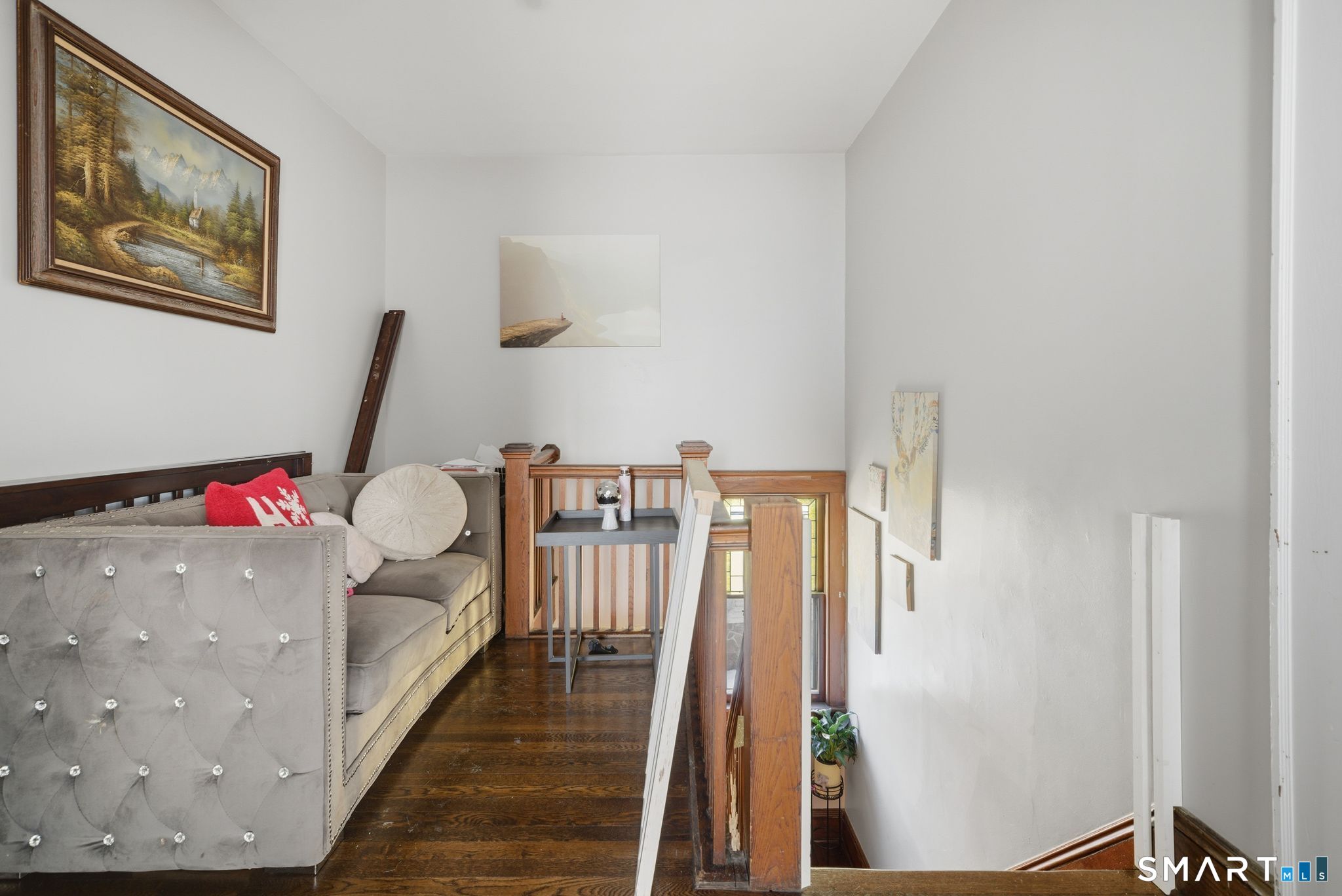 254 Wayne Street Bridgeport, CT 06606 - Photo 16 of 36 Second-floor landing