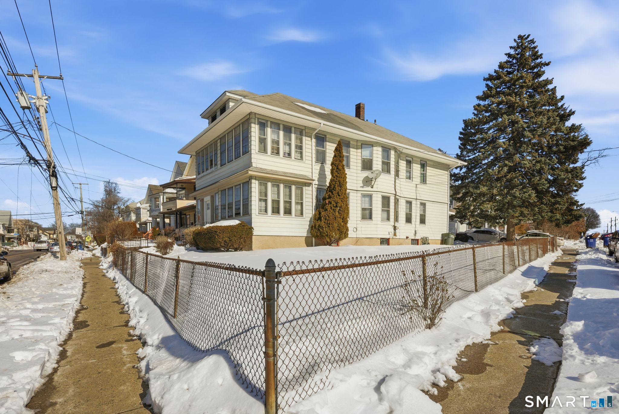 254 Wayne Street Bridgeport, CT 06606 - Photo 2 of 36 Corner Lot