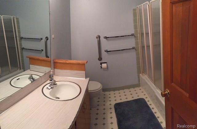 3639 State Road Fort Gratiot, MI 48059 - Photo 15 of 21 C:\Users\mark\Pictures\3639 State Full Bath.jpg