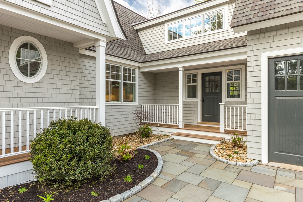 12 Davis Road Marblehead, MA 01945 - Photo 11 of 30