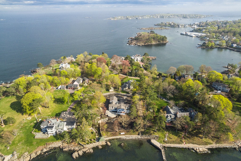 12 Davis Road Marblehead, MA 01945 - Photo 4 of 30