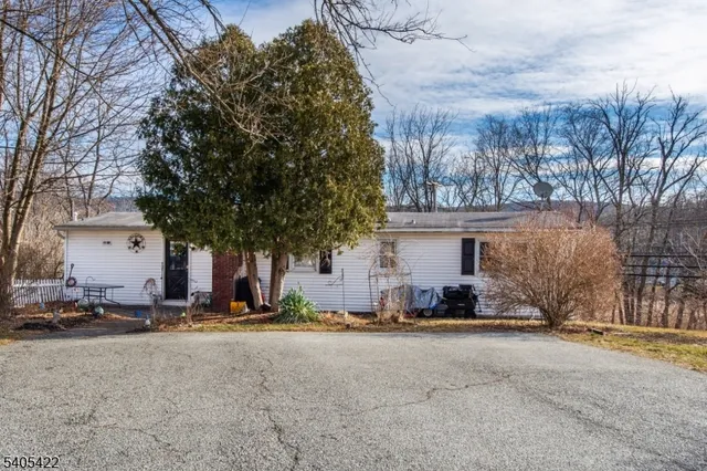 $279,900 | 6 Mulberry Street, Hamburg, NJ 07419