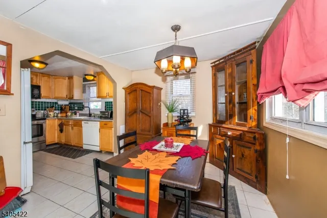 $279,900 | 6 Mulberry Street, Hamburg, NJ 07419