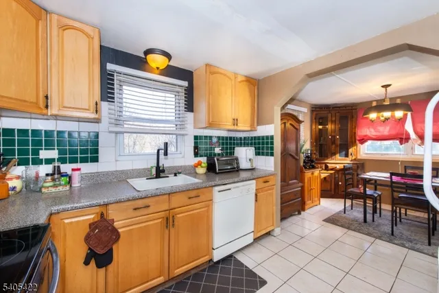 $279,900 | 6 Mulberry Street, Hamburg, NJ 07419