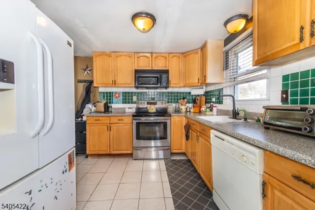 $279,900 | 6 Mulberry Street, Hamburg, NJ 07419