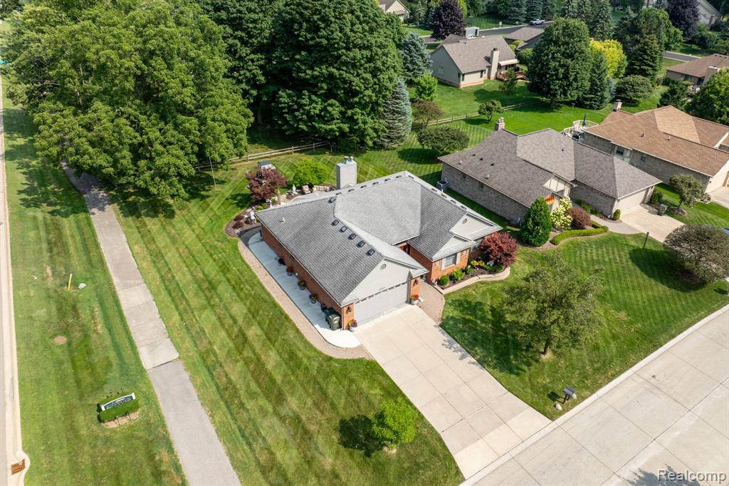 1003 Bembridge Drive Rochester Hills, MI 48307 - Photo 50 of 57