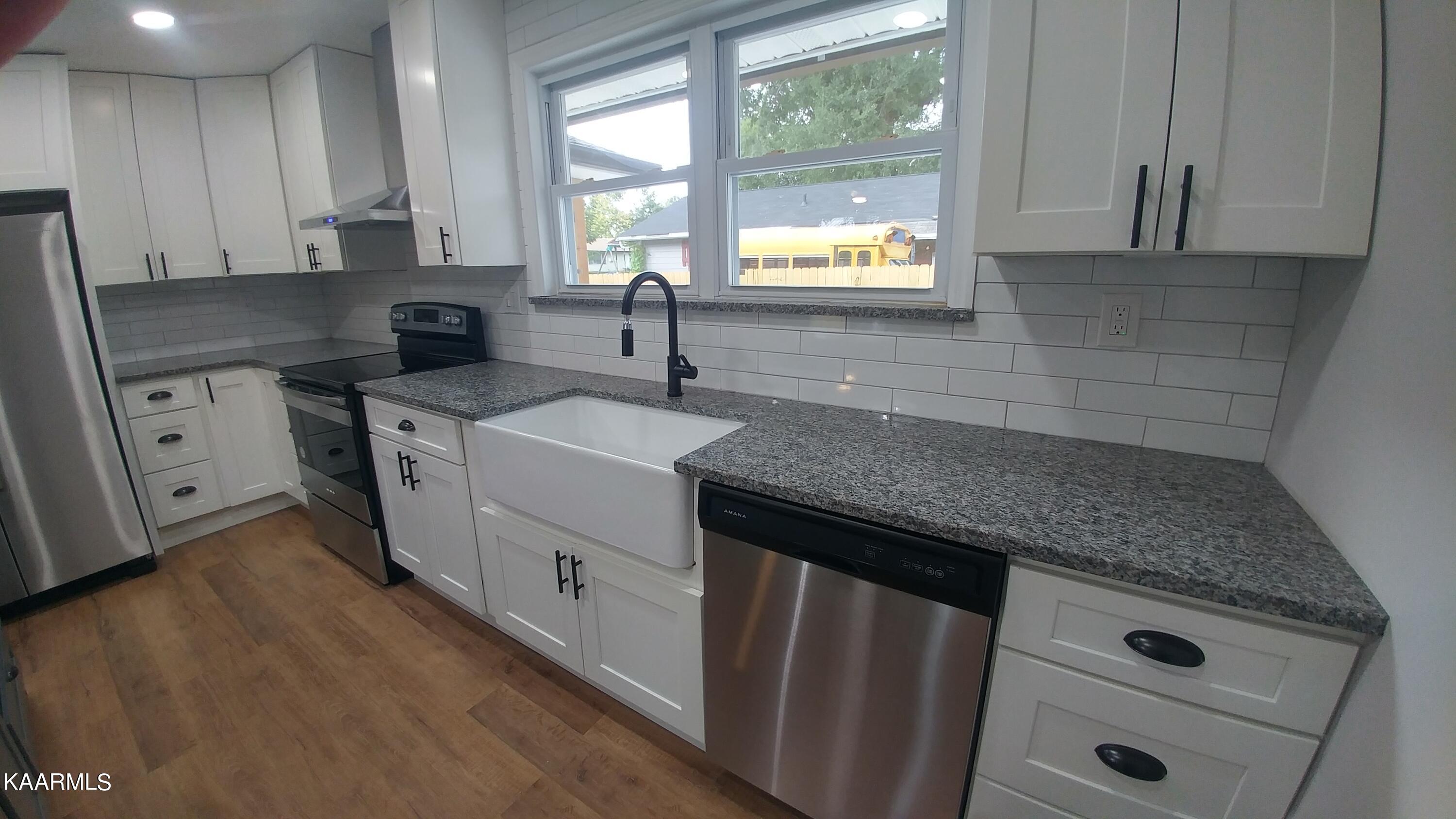 109 Marshall Circle Oak Ridge, TN 37830 - Photo 11 of 40 0902221536_HDR