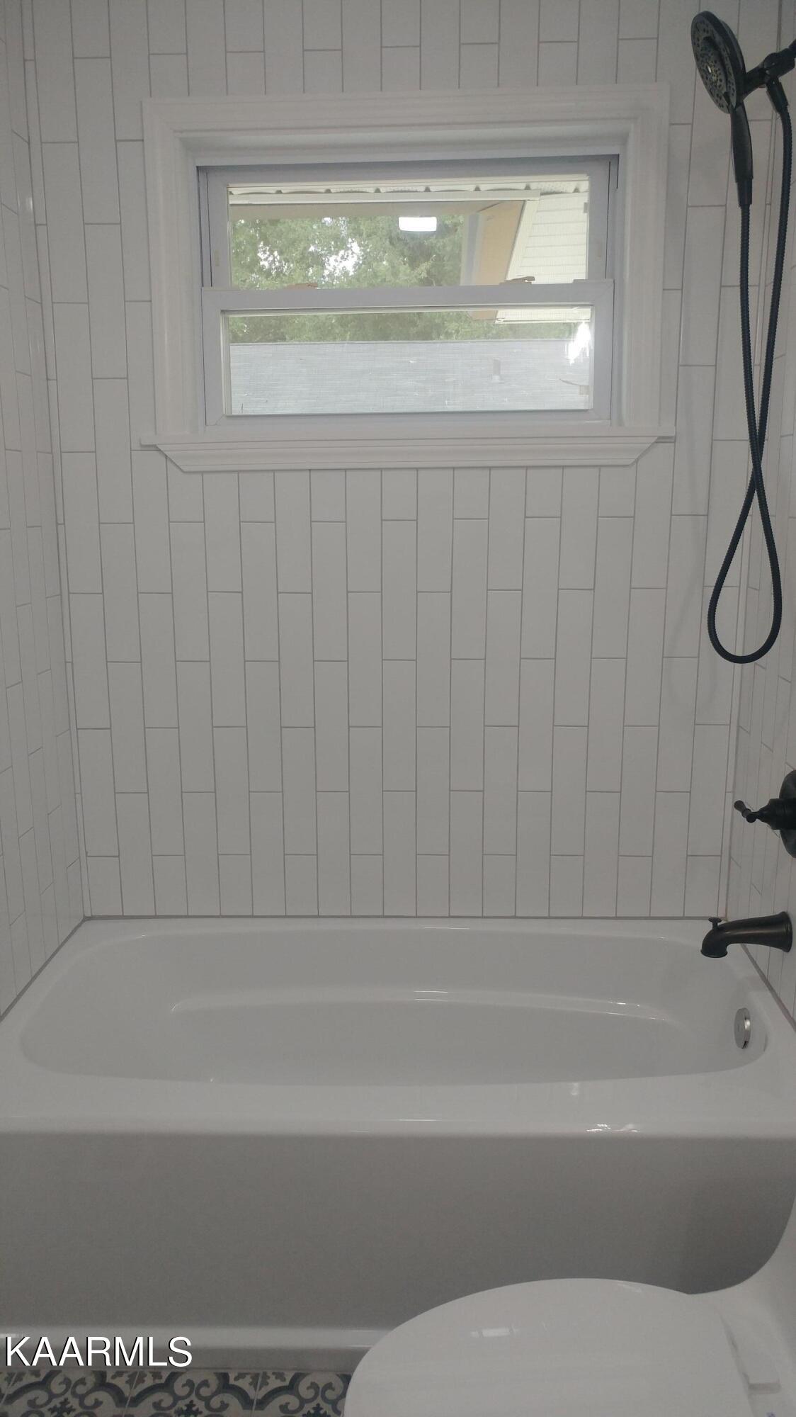 109 Marshall Circle Oak Ridge, TN 37830 - Photo 31 of 40 0902221543b_HDR