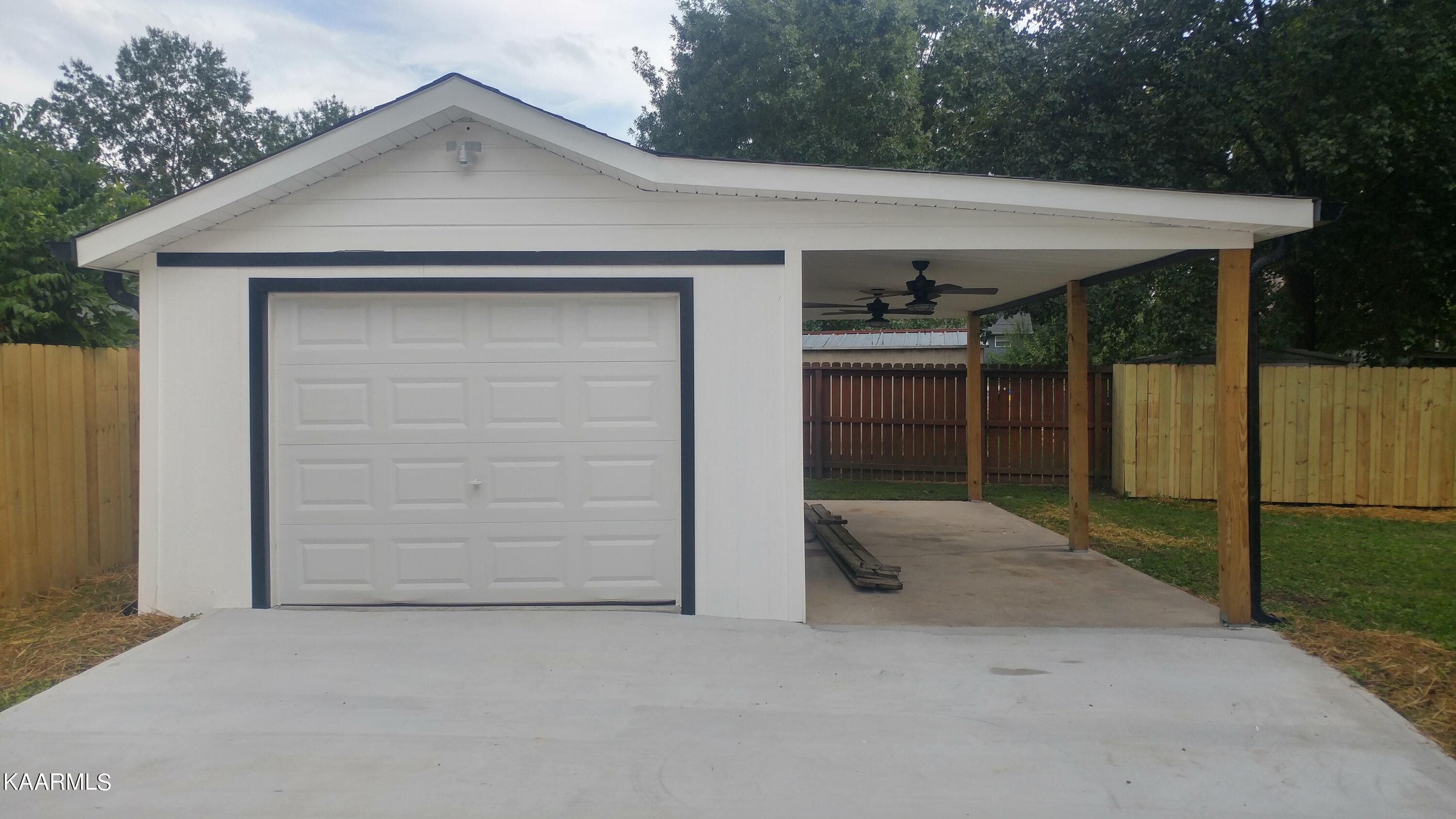 109 Marshall Circle Oak Ridge, TN 37830 - Photo 36 of 40 0902221555b_HDR