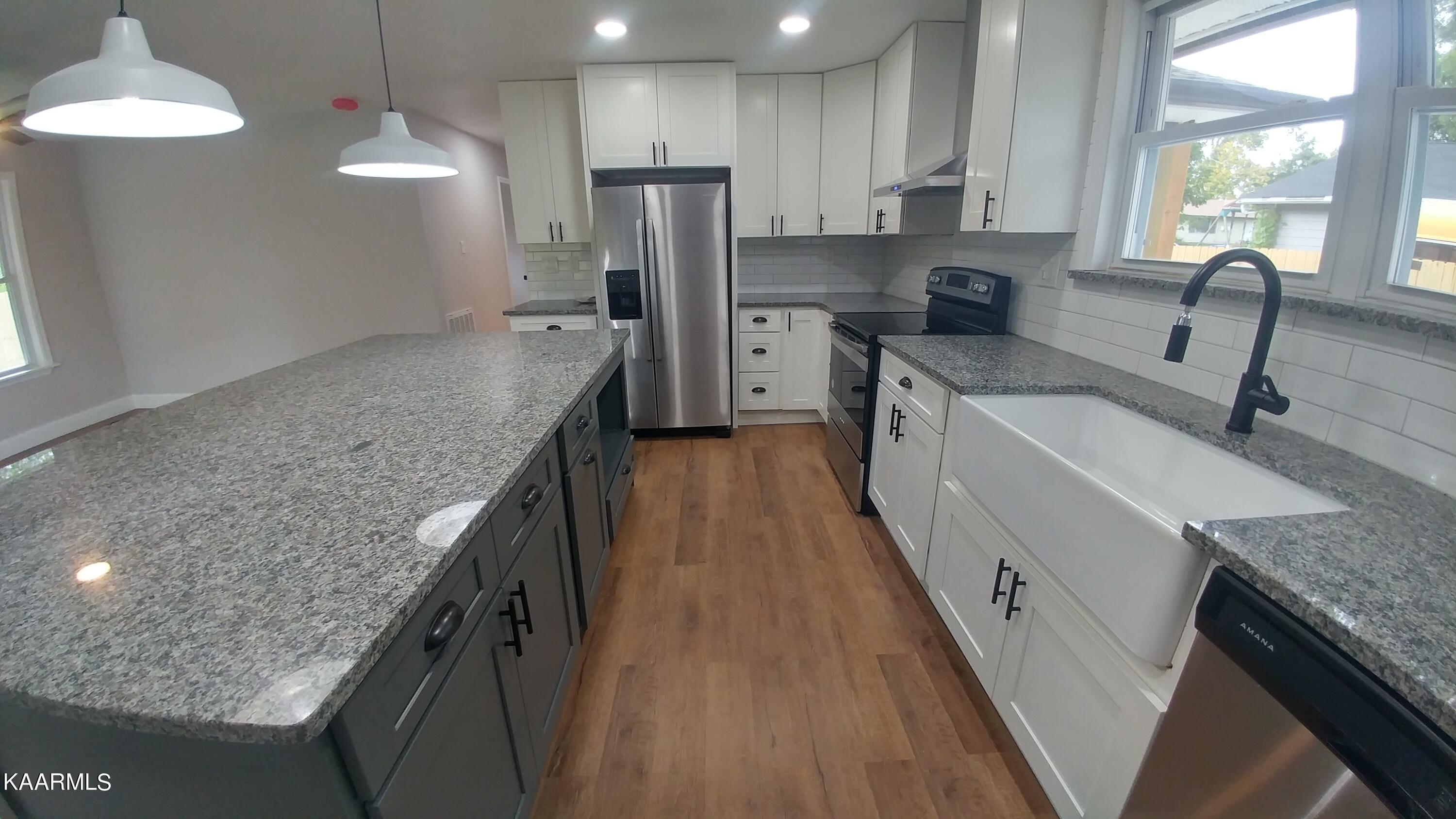 109 Marshall Circle Oak Ridge, TN 37830 - Photo 10 of 40 0902221536a_HDR