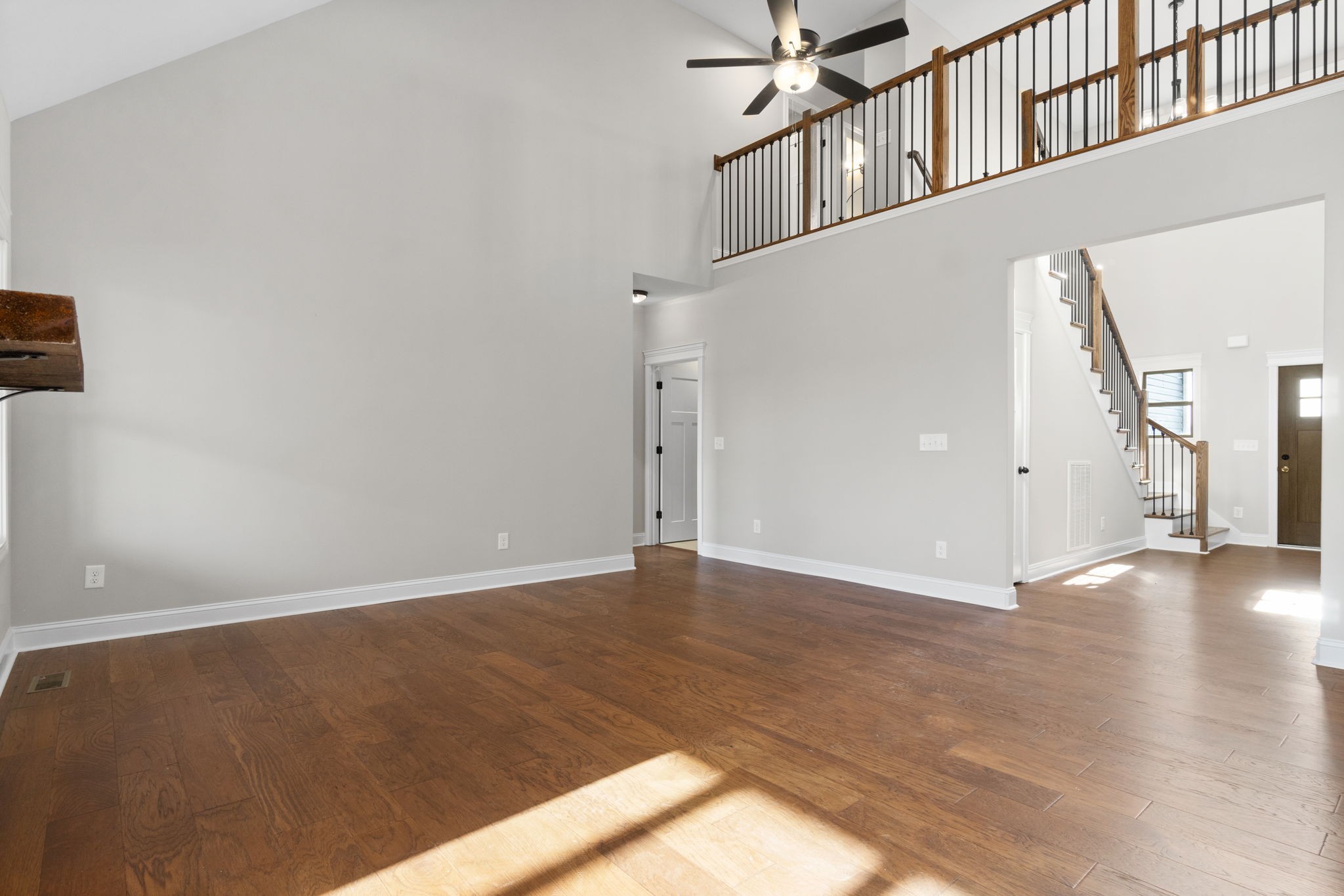 2964 Kirkwood Road Clarksville, TN 37043 - Photo 8 of 35 an empty room with windows