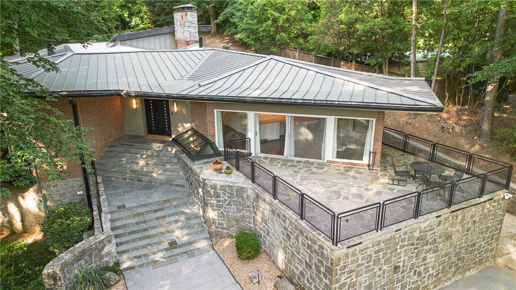 770 Kings Way Northwest Atlanta, GA 30327 - Photo 2 of 49