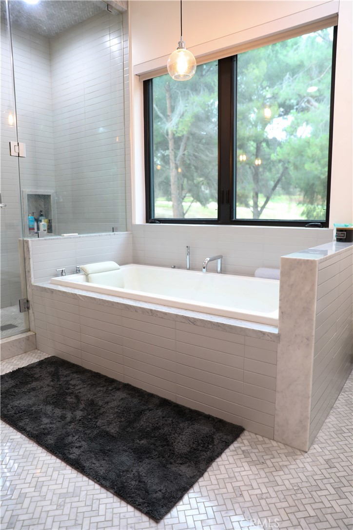 12664 McLennan Avenue Granada Hills, CA 91344 - Photo 11 of 61