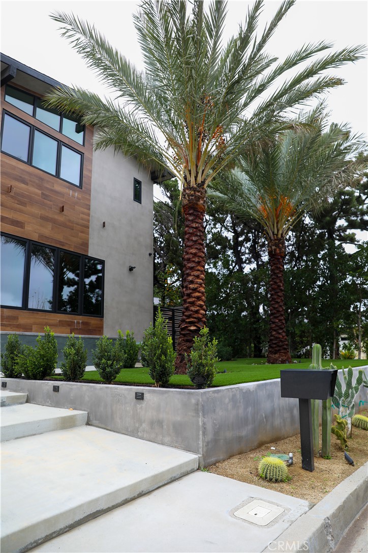 12664 McLennan Avenue Granada Hills, CA 91344 - Photo 7 of 61