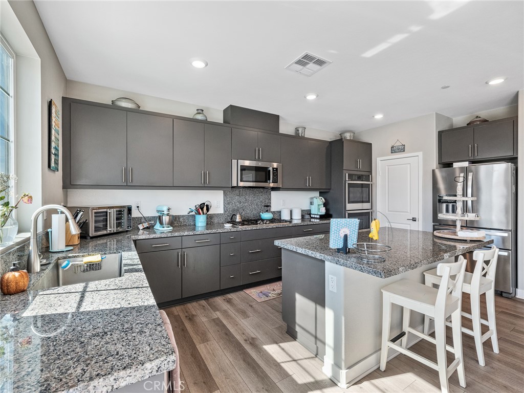 571 Tucker Avenue Rialto, CA 92377 - Photo 17 of 47