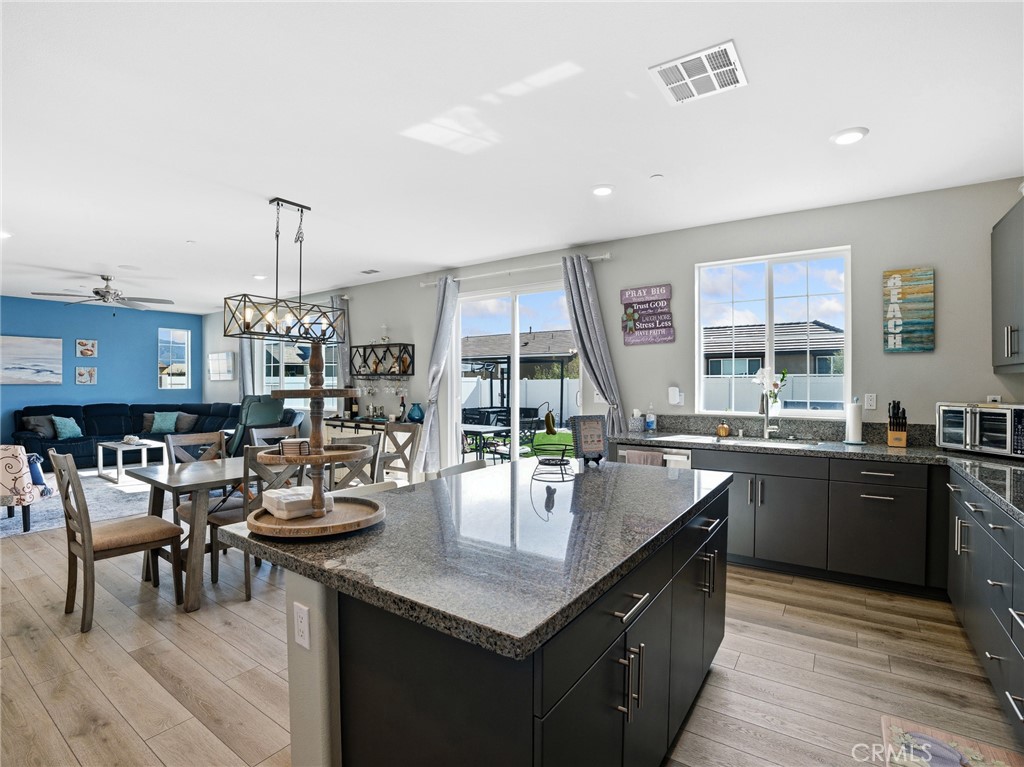 571 Tucker Avenue Rialto, CA 92377 - Photo 20 of 47