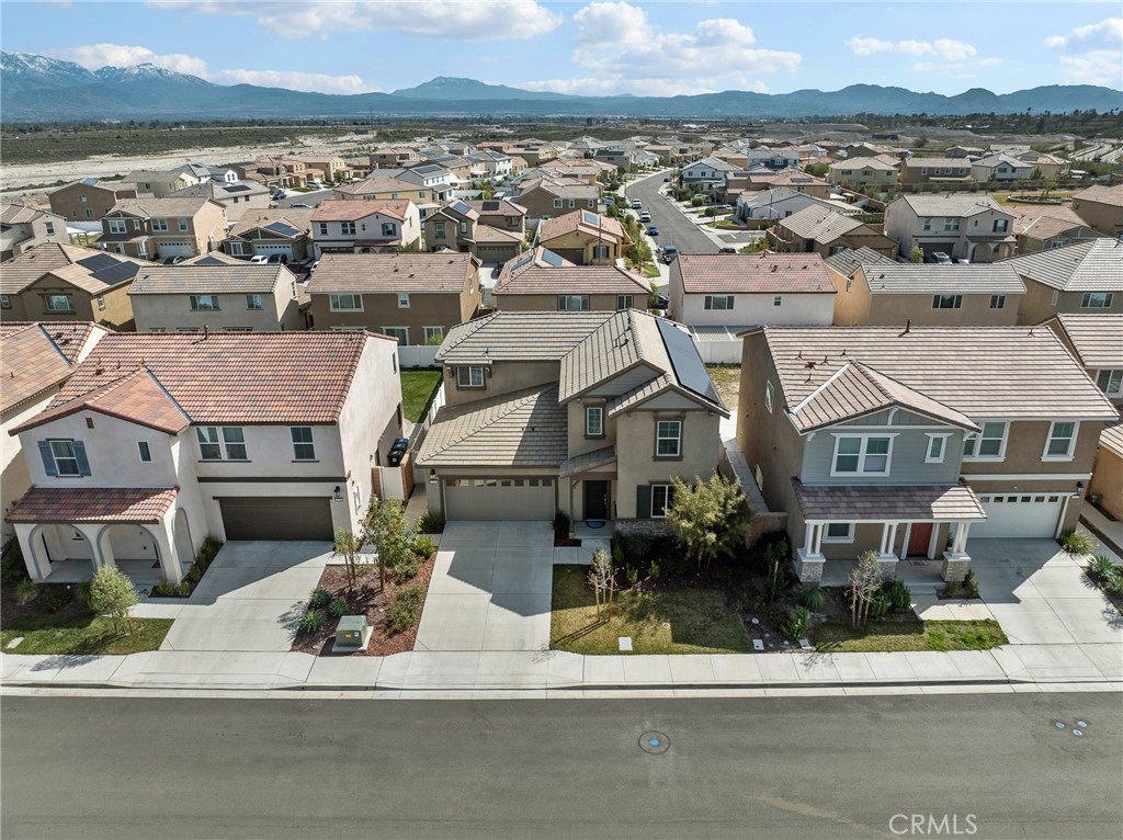 571 Tucker Avenue Rialto, CA 92377 - Photo 4 of 47