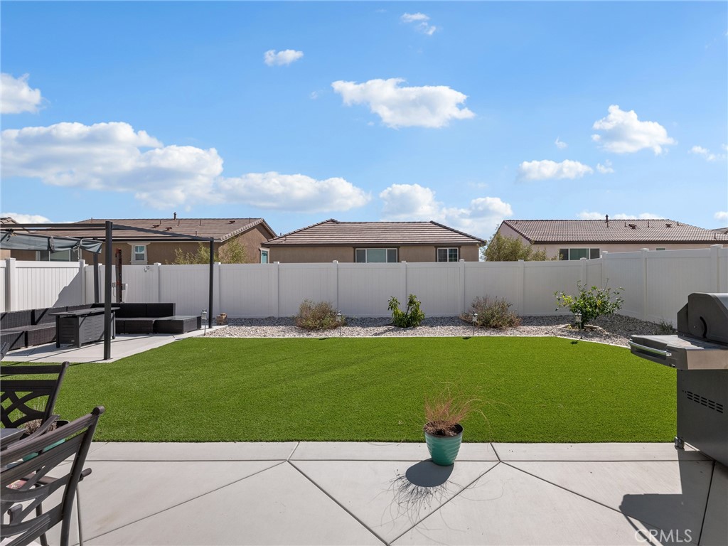 571 Tucker Avenue Rialto, CA 92377 - Photo 43 of 47