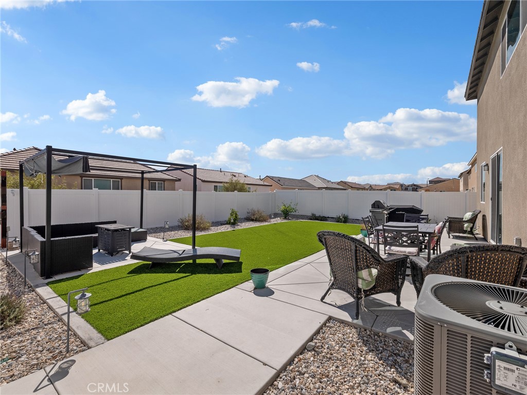 571 Tucker Avenue Rialto, CA 92377 - Photo 47 of 47