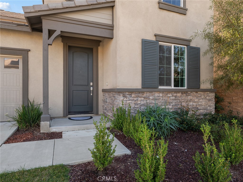 571 Tucker Avenue Rialto, CA 92377 - Photo 10 of 47