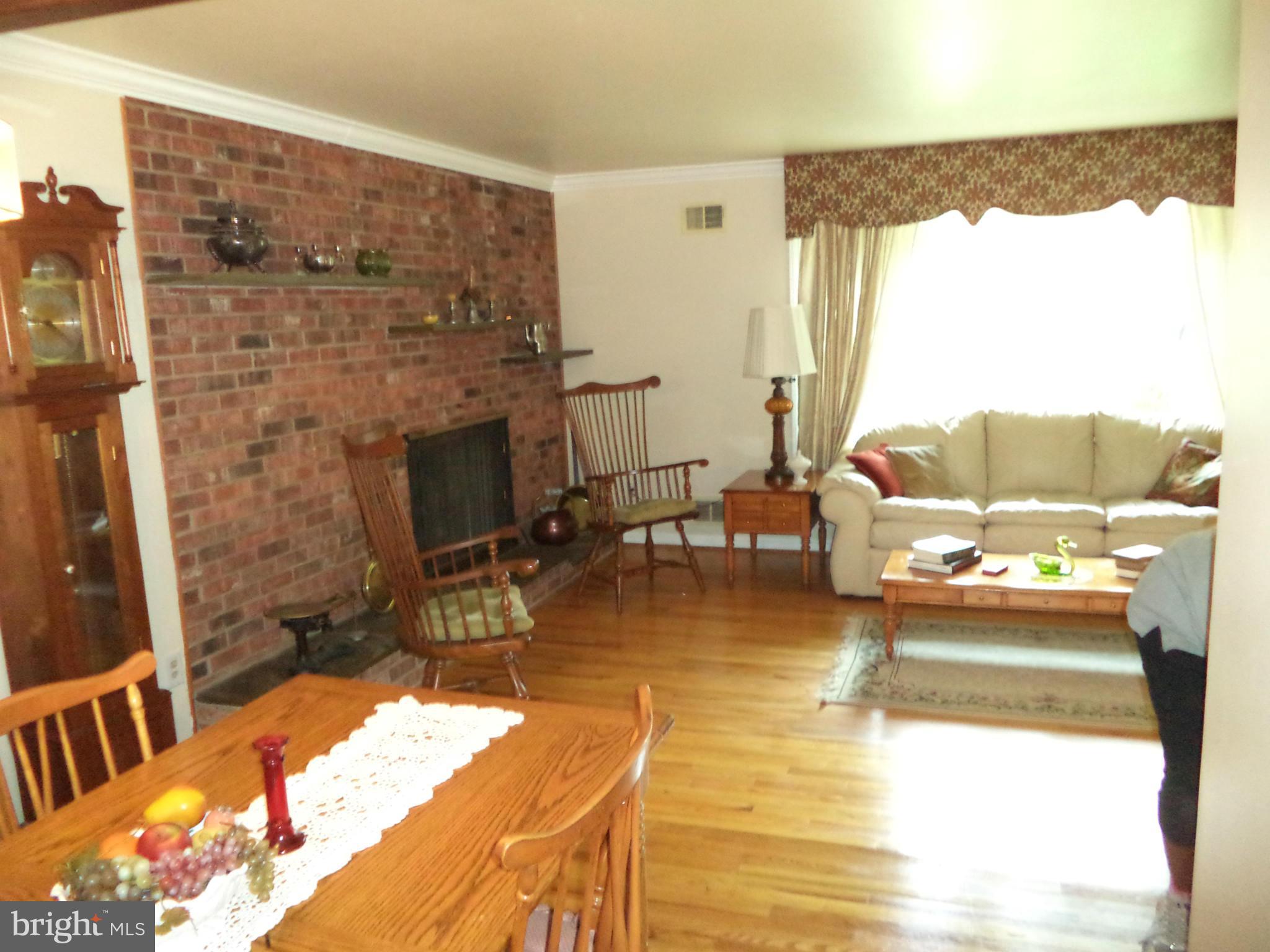 5415 Keppler Road Temple Hills, MD 20748 - Photo 9 of 24 Living Room