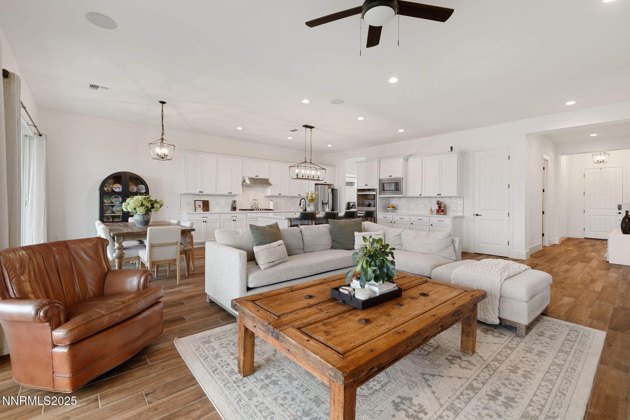 3011 Silverberry Lane Reno, NV 89521 - Photo 8 of 25 a living room with furniture and kitchen view