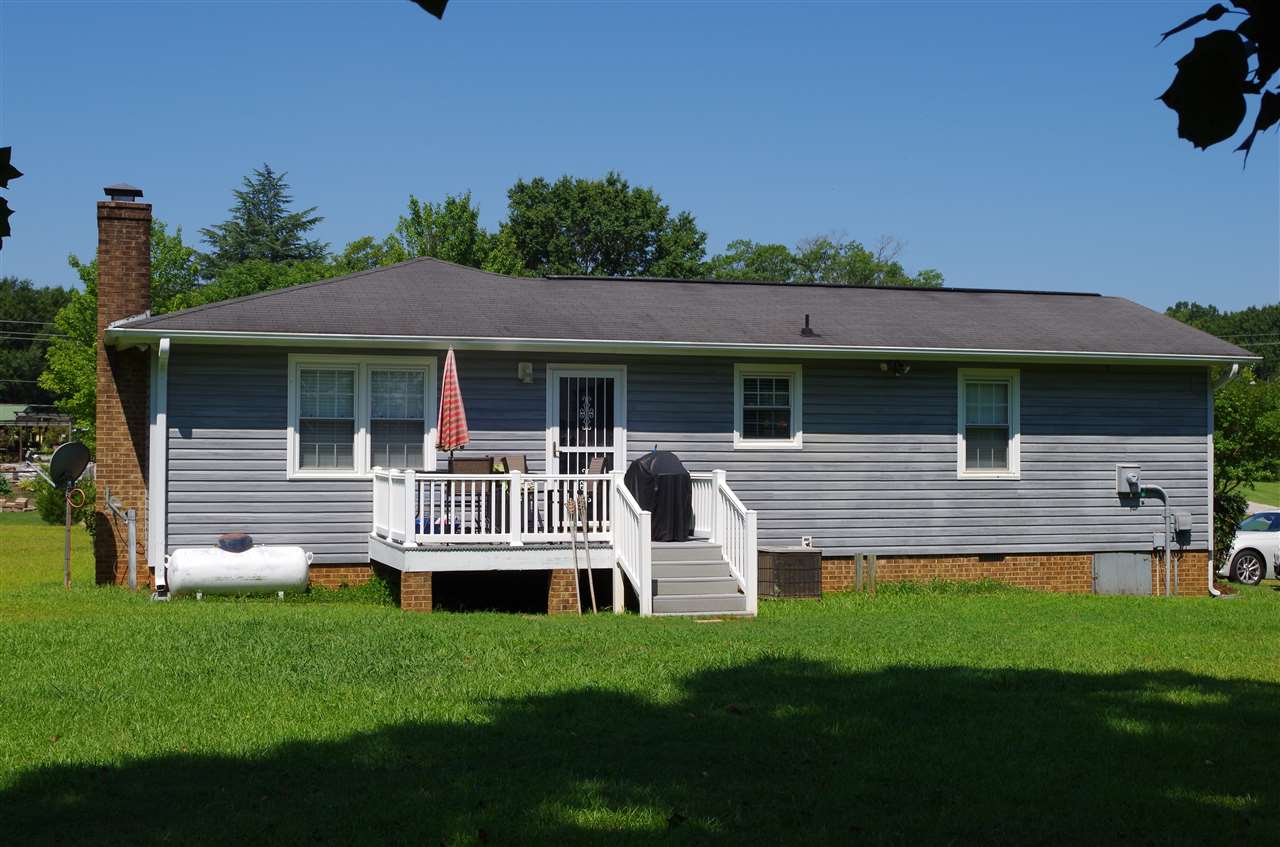 1530 Inman Road Wellford, SC 29385 - Photo 3 of 24