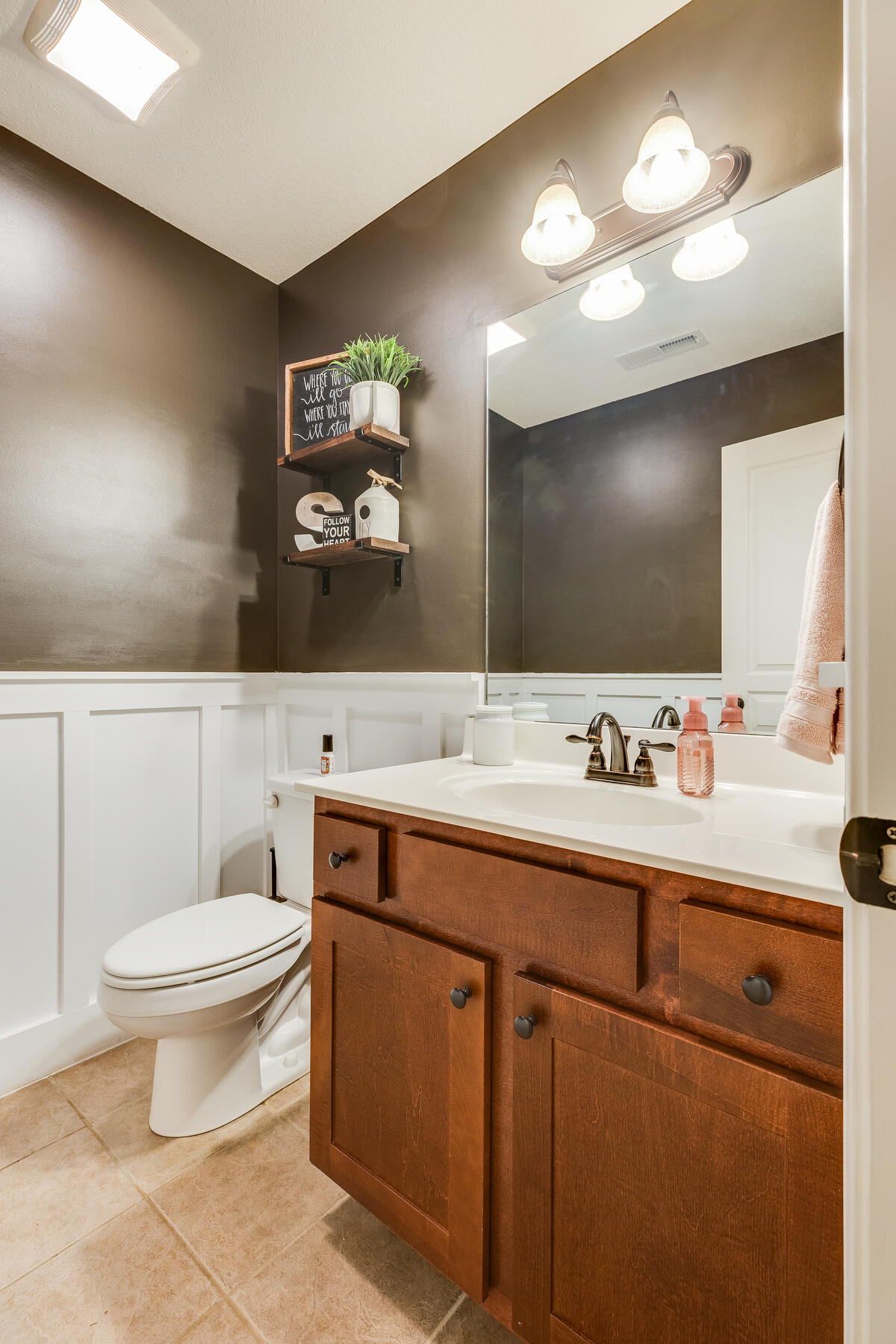 1160 Shadden Road Gray, TN 37615 - Photo 10 of 51 010