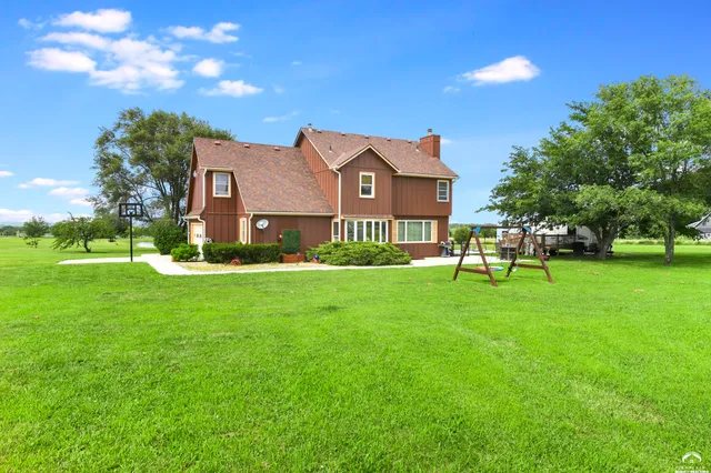$1,250,000 | 32543 West 95th Street, De Soto, KS 66018