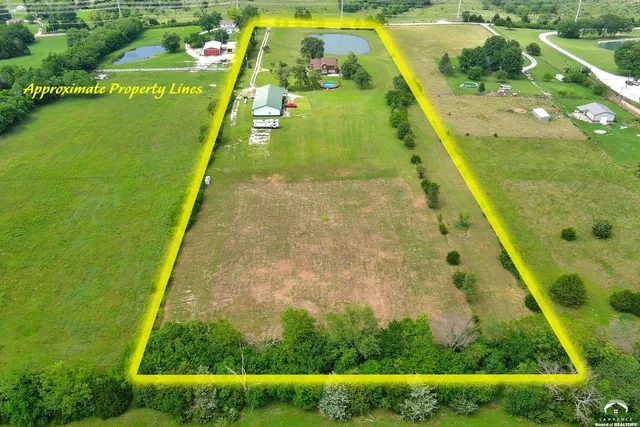 $1,250,000 | 32543 West 95th Street, De Soto, KS 66018