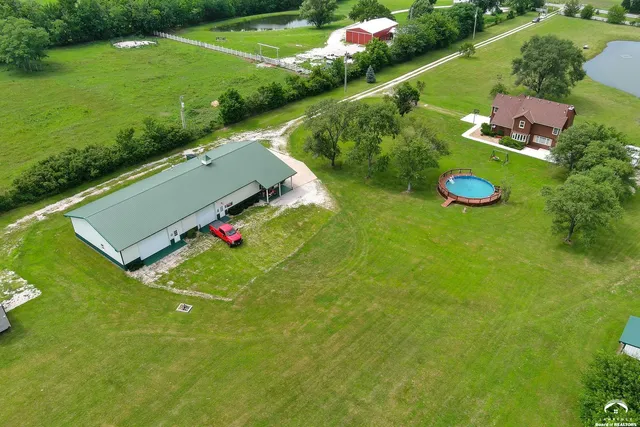 $1,250,000 | 32543 West 95th Street, De Soto, KS 66018
