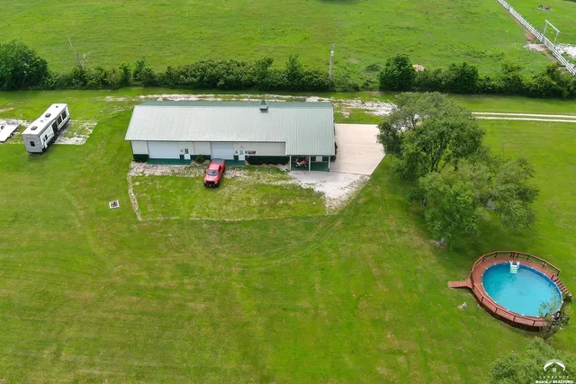 $1,250,000 | 32543 West 95th Street, De Soto, KS 66018