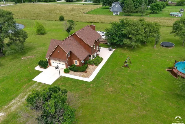 $1,250,000 | 32543 West 95th Street, De Soto, KS 66018