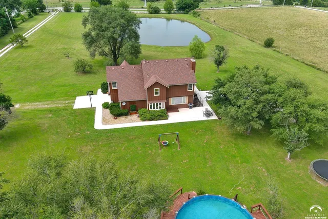 $1,250,000 | 32543 West 95th Street, De Soto, KS 66018