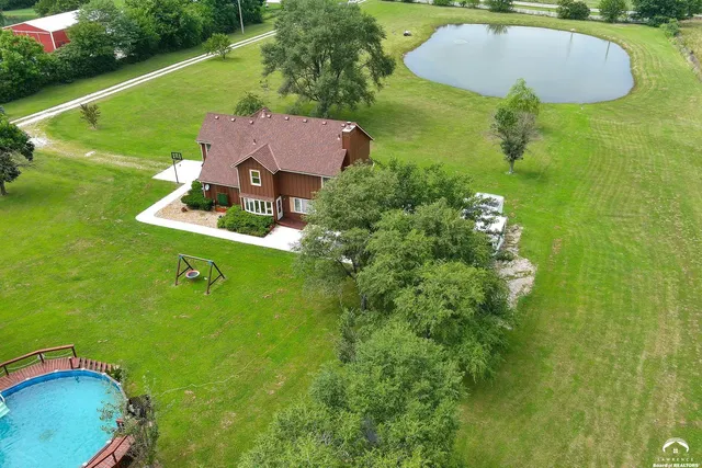 $1,250,000 | 32543 West 95th Street, De Soto, KS 66018