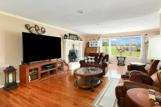 $1,250,000 | 32543 West 95th Street, De Soto, KS 66018