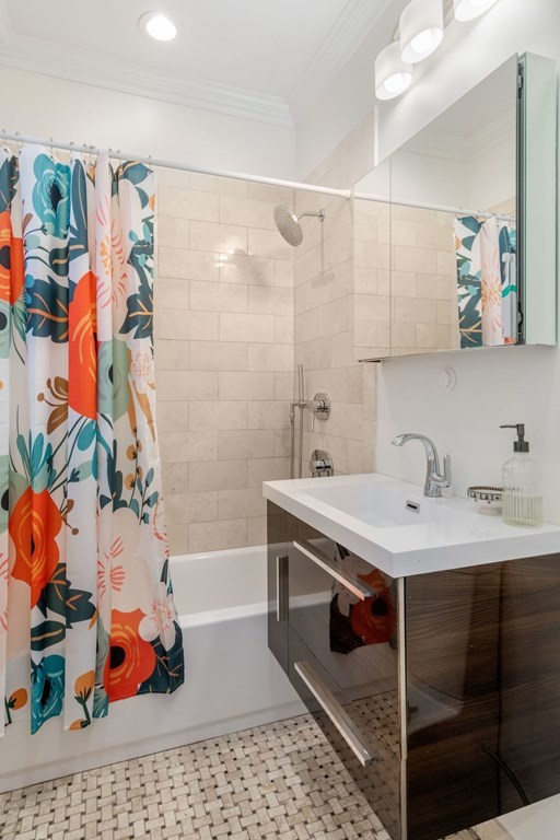 142 Fuller Street, Unit 2 Brookline, MA 02446 - Photo 12 of 20