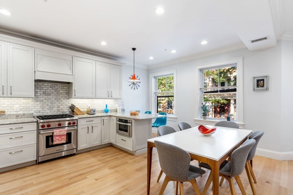 142 Fuller Street, Unit 2 Brookline, MA 02446 - Photo 4 of 20